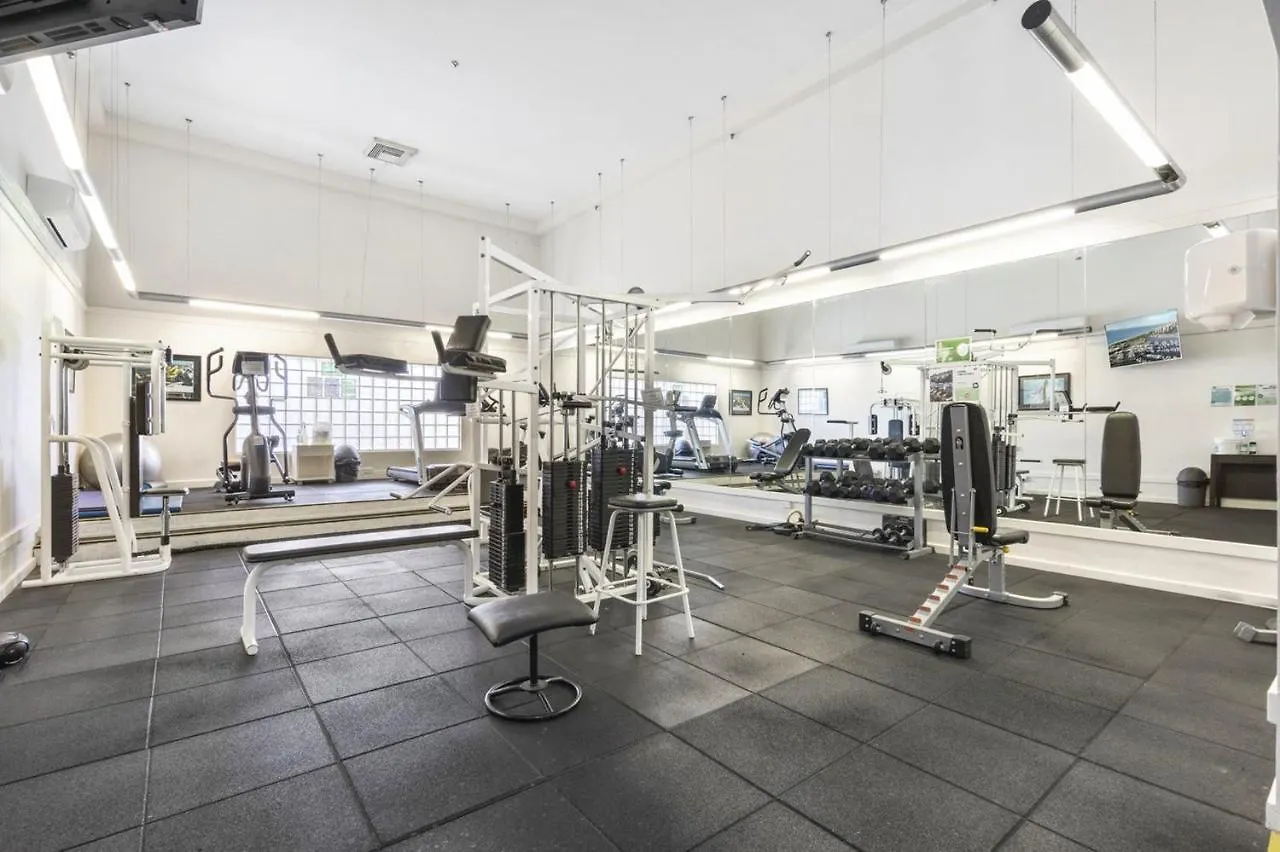 גולד קוסט Beachside Apartment In The Heart Of Surfers Paradise - Free Parking