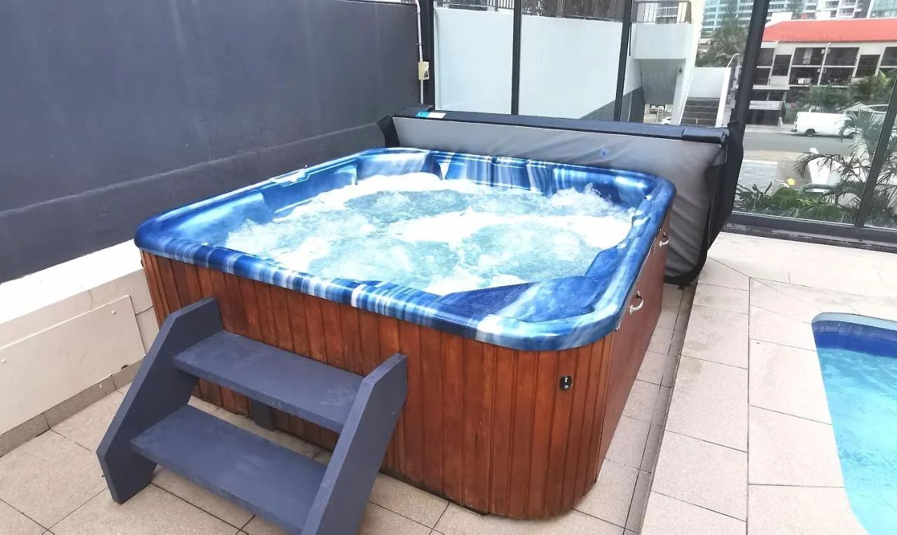 גולד קוסט Beachside Apartment In The Heart Of Surfers Paradise - Free Parking 0*, גולד קוסט אוסטרליה